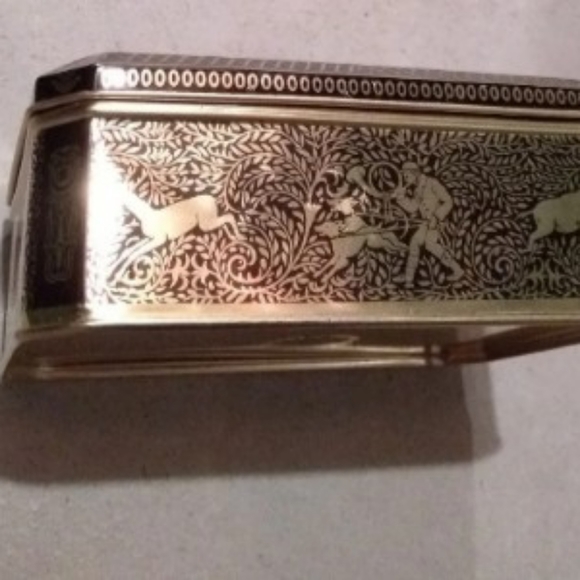 Western Germany Hunter and Dogs Collectible Tin - Picture 6 of 8